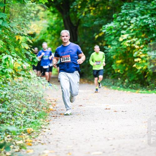 12.10.2025 - Bramfelder Halbmarathon 2025 Dr. Thomas Lammeyer http://msf.ph/oto/9351333 12.10.2025 10:38:39 Laufen 2840 meine-sportfotos.de