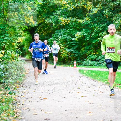 12.10.2025 - Bramfelder Halbmarathon 2025 Dr. Thomas Lammeyer http://msf.ph/oto/9351375 12.10.2025 10:38:47 Laufen 2708, 2672, 2446 meine-sportfotos.de