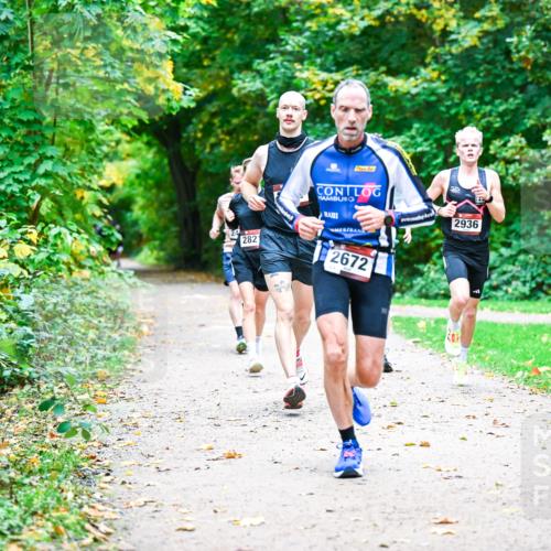12.10.2025 - Bramfelder Halbmarathon 2025 Dr. Thomas Lammeyer http://msf.ph/oto/9351394 12.10.2025 10:38:50 Laufen 2936, 282, 2672 meine-sportfotos.de