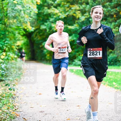 12.10.2025 - Bramfelder Halbmarathon 2025 Dr. Thomas Lammeyer http://msf.ph/oto/9351403 12.10.2025 10:38:54 Laufen 2437, 34, 2821, 2577 meine-sportfotos.de