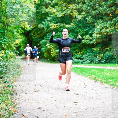 12.10.2025 - Bramfelder Halbmarathon 2025 Dr. Thomas Lammeyer http://msf.ph/oto/9351423 12.10.2025 10:39:02 Laufen 2636 meine-sportfotos.de