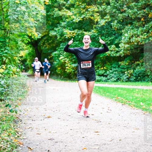12.10.2025 - Bramfelder Halbmarathon 2025 Dr. Thomas Lammeyer http://msf.ph/oto/9351424 12.10.2025 10:39:03 Laufen 2636 meine-sportfotos.de