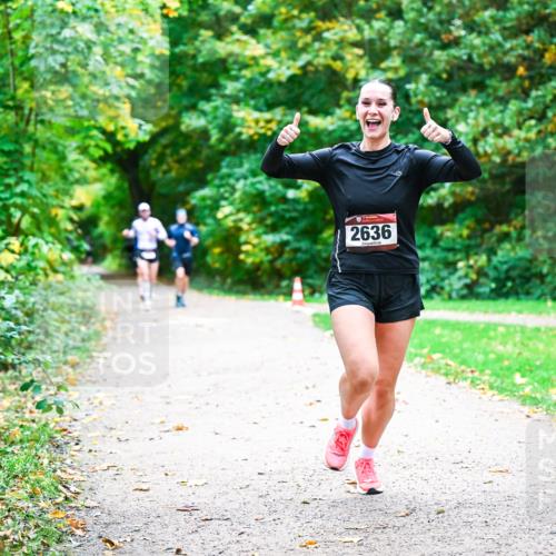 12.10.2025 - Bramfelder Halbmarathon 2025 Dr. Thomas Lammeyer http://msf.ph/oto/9351429 12.10.2025 10:39:03 Laufen 2636 meine-sportfotos.de