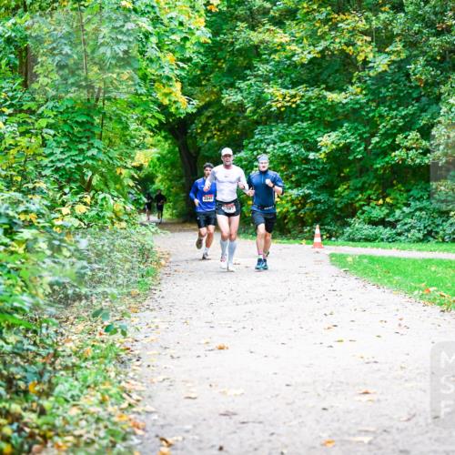 12.10.2025 - Bramfelder Halbmarathon 2025 Dr. Thomas Lammeyer http://msf.ph/oto/9351438 12.10.2025 10:39:06 Laufen 2845, 2887 meine-sportfotos.de