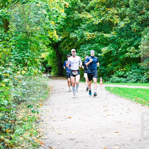 12.10.2025 - Bramfelder Halbmarathon 2025 Dr. Thomas Lammeyer http://msf.ph/oto/9351446 12.10.2025 10:39:07 Laufen 284, 2887 meine-sportfotos.de
