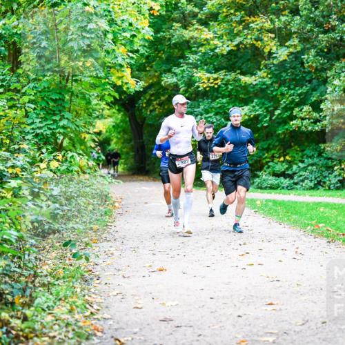 12.10.2025 - Bramfelder Halbmarathon 2025 Dr. Thomas Lammeyer http://msf.ph/oto/9351452 12.10.2025 10:39:08 Laufen 2887, 2753 meine-sportfotos.de