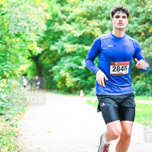 12.10.2025 - Bramfelder Halbmarathon 2025 Dr. Thomas Lammeyer http://msf.ph/oto/9351477 12.10.2025 10:39:12 Laufen 2845, 41 meine-sportfotos.de