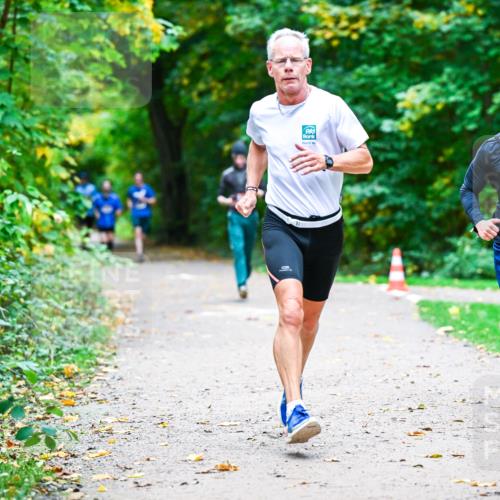 12.10.2025 - Bramfelder Halbmarathon 2025 Dr. Thomas Lammeyer http://msf.ph/oto/9351513 12.10.2025 10:39:22 Laufen 2895 meine-sportfotos.de