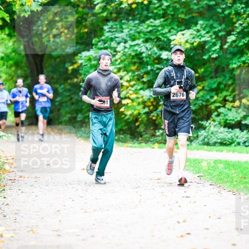 12.10.2025 - Bramfelder Halbmarathon 2025 Dr. Thomas Lammeyer http://msf.ph/oto/9351525 12.10.2025 10:39:24 Laufen 7, 2676 meine-sportfotos.de