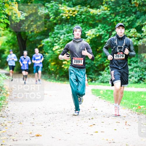 12.10.2025 - Bramfelder Halbmarathon 2025 Dr. Thomas Lammeyer http://msf.ph/oto/9351538 12.10.2025 10:39:26 Laufen 2891, 2676 meine-sportfotos.de