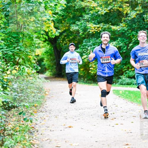 12.10.2025 - Bramfelder Halbmarathon 2025 Dr. Thomas Lammeyer http://msf.ph/oto/9351580 12.10.2025 10:39:33 Laufen 2939, 2699, 282 meine-sportfotos.de