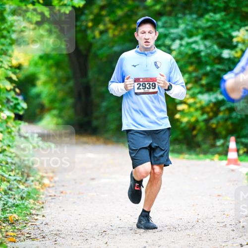 12.10.2025 - Bramfelder Halbmarathon 2025 Dr. Thomas Lammeyer http://msf.ph/oto/9351581 12.10.2025 10:39:34 Laufen 2939, 269 meine-sportfotos.de