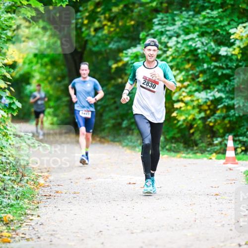 12.10.2025 - Bramfelder Halbmarathon 2025 Dr. Thomas Lammeyer http://msf.ph/oto/9351606 12.10.2025 10:39:46 Laufen 3445, 2830 meine-sportfotos.de