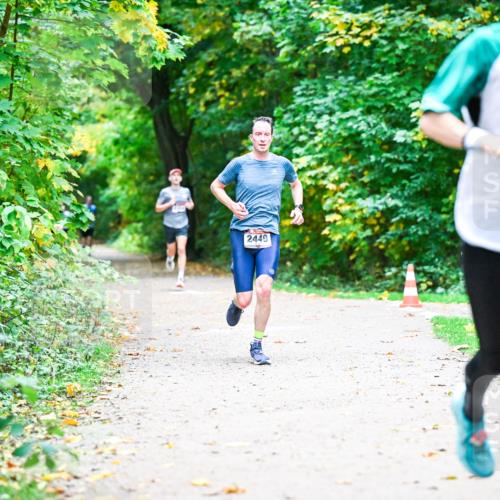 12.10.2025 - Bramfelder Halbmarathon 2025 Dr. Thomas Lammeyer http://msf.ph/oto/9351628 12.10.2025 10:39:50 Laufen 2449, 2830 meine-sportfotos.de