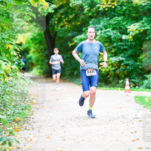 12.10.2025 - Bramfelder Halbmarathon 2025 Dr. Thomas Lammeyer http://msf.ph/oto/9351633 12.10.2025 10:39:51 Laufen 2449 meine-sportfotos.de