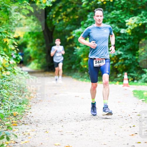 12.10.2025 - Bramfelder Halbmarathon 2025 Dr. Thomas Lammeyer http://msf.ph/oto/9351637 12.10.2025 10:39:51 Laufen 2449 meine-sportfotos.de