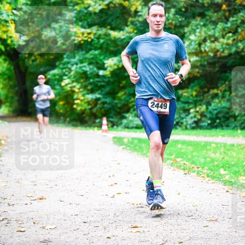 12.10.2025 - Bramfelder Halbmarathon 2025 Dr. Thomas Lammeyer http://msf.ph/oto/9351651 12.10.2025 10:39:53 Laufen 2449 meine-sportfotos.de