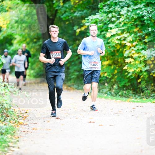 12.10.2025 - Bramfelder Halbmarathon 2025 Dr. Thomas Lammeyer http://msf.ph/oto/9351678 12.10.2025 10:40:05 Laufen 2934, 2465 meine-sportfotos.de