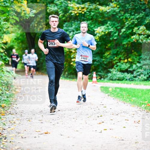 12.10.2025 - Bramfelder Halbmarathon 2025 Dr. Thomas Lammeyer http://msf.ph/oto/9351704 12.10.2025 10:40:08 Laufen 293, 2465 meine-sportfotos.de