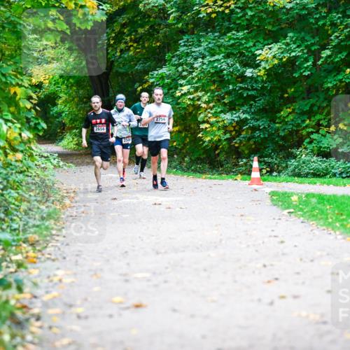 12.10.2025 - Bramfelder Halbmarathon 2025 Dr. Thomas Lammeyer http://msf.ph/oto/9351716 12.10.2025 10:40:11 Laufen 2656, 2500, 2756, 20 meine-sportfotos.de