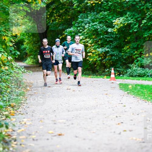 12.10.2025 - Bramfelder Halbmarathon 2025 Dr. Thomas Lammeyer http://msf.ph/oto/9351722 12.10.2025 10:40:12 Laufen 2656, 25, 2756 meine-sportfotos.de