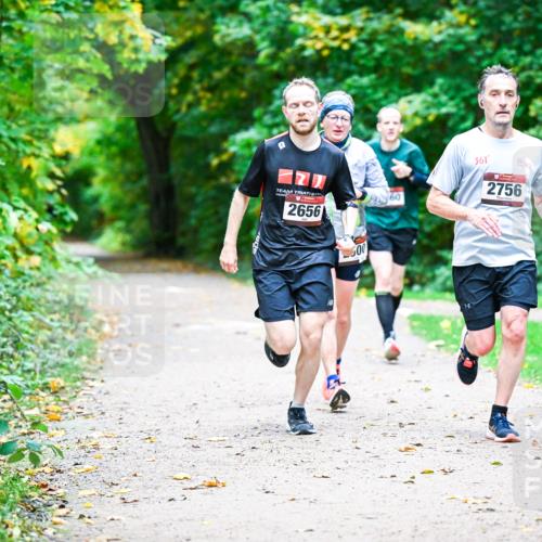 12.10.2025 - Bramfelder Halbmarathon 2025 Dr. Thomas Lammeyer http://msf.ph/oto/9351753 12.10.2025 10:40:16 Laufen 2656, 160, 00, 361, 2756 meine-sportfotos.de