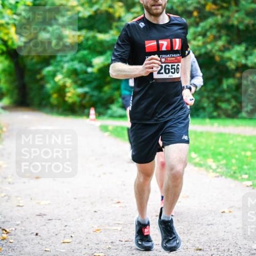 12.10.2025 - Bramfelder Halbmarathon 2025 Dr. Thomas Lammeyer http://msf.ph/oto/9351768 12.10.2025 10:40:18 Laufen 2656, 361 meine-sportfotos.de