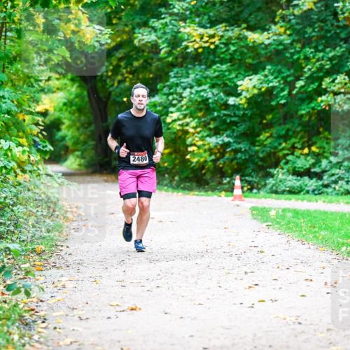 12.10.2025 - Bramfelder Halbmarathon 2025 Dr. Thomas Lammeyer http://msf.ph/oto/9351771 12.10.2025 10:40:28 Laufen 2480 meine-sportfotos.de