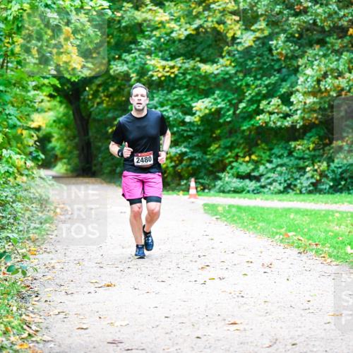 12.10.2025 - Bramfelder Halbmarathon 2025 Dr. Thomas Lammeyer http://msf.ph/oto/9351779 12.10.2025 10:40:30 Laufen 2480 meine-sportfotos.de