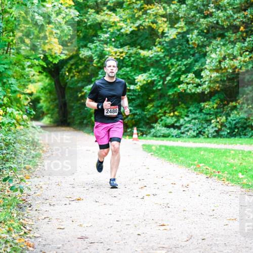 12.10.2025 - Bramfelder Halbmarathon 2025 Dr. Thomas Lammeyer http://msf.ph/oto/9351781 12.10.2025 10:40:30 Laufen 2480 meine-sportfotos.de