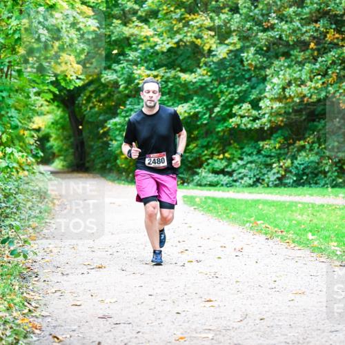 12.10.2025 - Bramfelder Halbmarathon 2025 Dr. Thomas Lammeyer http://msf.ph/oto/9351784 12.10.2025 10:40:30 Laufen 2480 meine-sportfotos.de