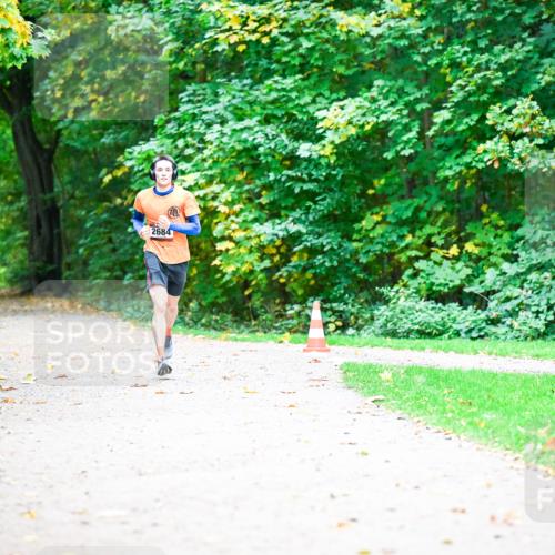 12.10.2025 - Bramfelder Halbmarathon 2025 Dr. Thomas Lammeyer http://msf.ph/oto/9351800 12.10.2025 10:40:45 Laufen 2684 meine-sportfotos.de
