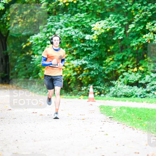 12.10.2025 - Bramfelder Halbmarathon 2025 Dr. Thomas Lammeyer http://msf.ph/oto/9351809 12.10.2025 10:40:46 Laufen  meine-sportfotos.de