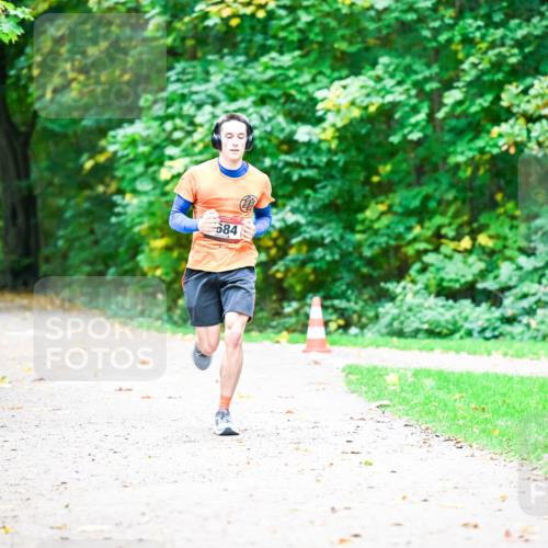 12.10.2025 - Bramfelder Halbmarathon 2025 Dr. Thomas Lammeyer http://msf.ph/oto/9351815 12.10.2025 10:40:47 Laufen 084 meine-sportfotos.de