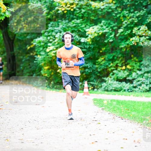12.10.2025 - Bramfelder Halbmarathon 2025 Dr. Thomas Lammeyer http://msf.ph/oto/9351818 12.10.2025 10:40:47 Laufen 26 meine-sportfotos.de