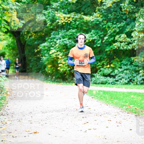 12.10.2025 - Bramfelder Halbmarathon 2025 Dr. Thomas Lammeyer http://msf.ph/oto/9351824 12.10.2025 10:40:48 Laufen 684 meine-sportfotos.de