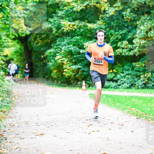 12.10.2025 - Bramfelder Halbmarathon 2025 Dr. Thomas Lammeyer http://msf.ph/oto/9351828 12.10.2025 10:40:48 Laufen 2684 meine-sportfotos.de