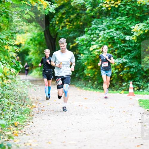 12.10.2025 - Bramfelder Halbmarathon 2025 Dr. Thomas Lammeyer http://msf.ph/oto/9351858 12.10.2025 10:40:55 Laufen 2831, 2915 meine-sportfotos.de