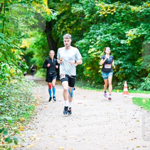 12.10.2025 - Bramfelder Halbmarathon 2025 Dr. Thomas Lammeyer http://msf.ph/oto/9351864 12.10.2025 10:40:56 Laufen 2915 meine-sportfotos.de