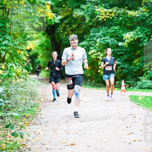 12.10.2025 - Bramfelder Halbmarathon 2025 Dr. Thomas Lammeyer http://msf.ph/oto/9351868 12.10.2025 10:40:56 Laufen 2831, 2915 meine-sportfotos.de