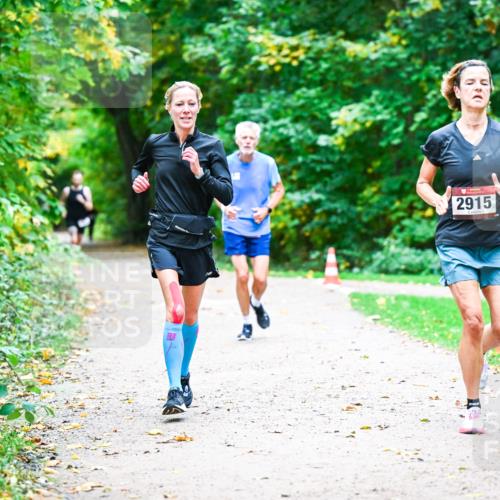 12.10.2025 - Bramfelder Halbmarathon 2025 Dr. Thomas Lammeyer http://msf.ph/oto/9351890 12.10.2025 10:41:00 Laufen 2915 meine-sportfotos.de