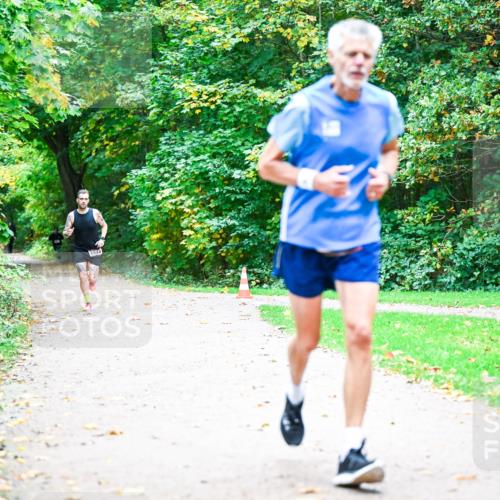 12.10.2025 - Bramfelder Halbmarathon 2025 Dr. Thomas Lammeyer http://msf.ph/oto/9351902 12.10.2025 10:41:03 Laufen 2523 meine-sportfotos.de
