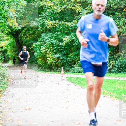 12.10.2025 - Bramfelder Halbmarathon 2025 Dr. Thomas Lammeyer http://msf.ph/oto/9351904 12.10.2025 10:41:03 Laufen  meine-sportfotos.de