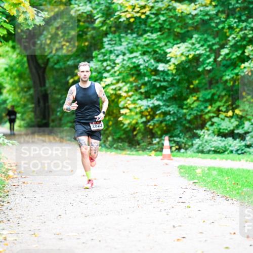 12.10.2025 - Bramfelder Halbmarathon 2025 Dr. Thomas Lammeyer http://msf.ph/oto/9351906 12.10.2025 10:41:05 Laufen  meine-sportfotos.de