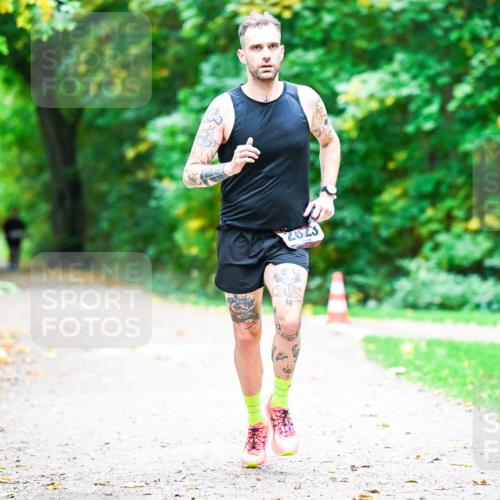 12.10.2025 - Bramfelder Halbmarathon 2025 Dr. Thomas Lammeyer http://msf.ph/oto/9351923 12.10.2025 10:41:08 Laufen 2023 meine-sportfotos.de