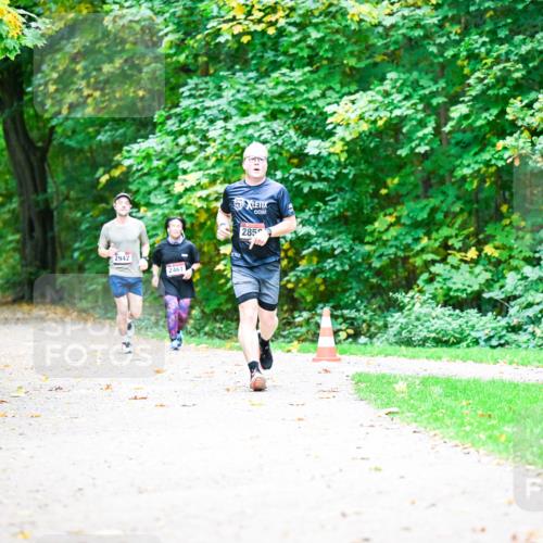 12.10.2025 - Bramfelder Halbmarathon 2025 Dr. Thomas Lammeyer http://msf.ph/oto/9351934 12.10.2025 10:41:22 Laufen 2979, 2942, 2461, 285 meine-sportfotos.de