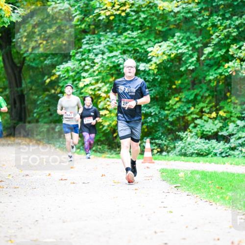 12.10.2025 - Bramfelder Halbmarathon 2025 Dr. Thomas Lammeyer http://msf.ph/oto/9351939 12.10.2025 10:41:23 Laufen  meine-sportfotos.de