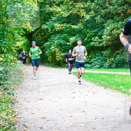 12.10.2025 - Bramfelder Halbmarathon 2025 Dr. Thomas Lammeyer http://msf.ph/oto/9351967 12.10.2025 10:41:27 Laufen 2979, 2461, 2942, 13, 2858 meine-sportfotos.de