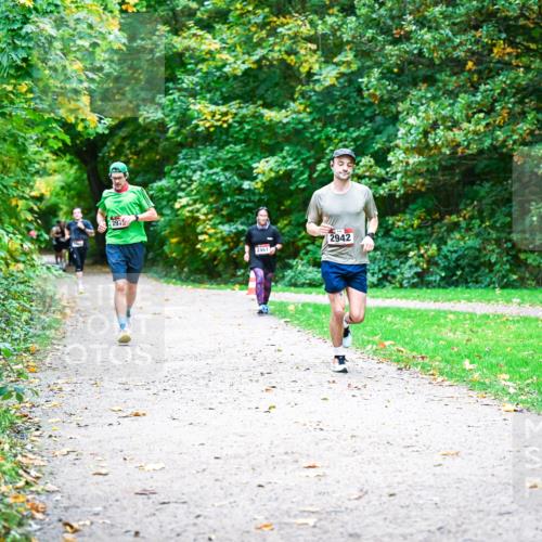 12.10.2025 - Bramfelder Halbmarathon 2025 Dr. Thomas Lammeyer http://msf.ph/oto/9351972 12.10.2025 10:41:28 Laufen 297, 2461, 2942 meine-sportfotos.de