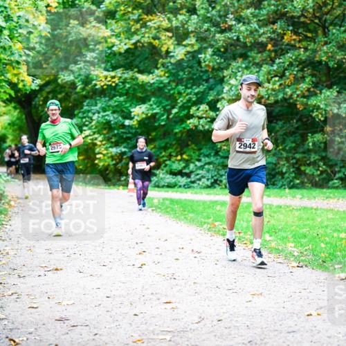12.10.2025 - Bramfelder Halbmarathon 2025 Dr. Thomas Lammeyer http://msf.ph/oto/9351978 12.10.2025 10:41:29 Laufen 2972, 2461, 2942 meine-sportfotos.de